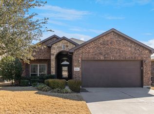 2304 Laurel Forest Dr, Fort Worth, TX 76177