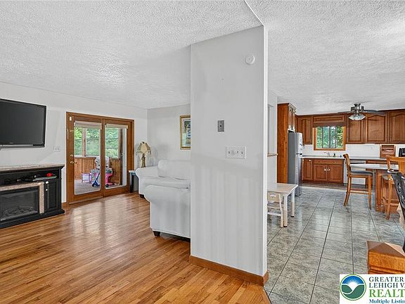 5th image of 6284 Cardinal Dr