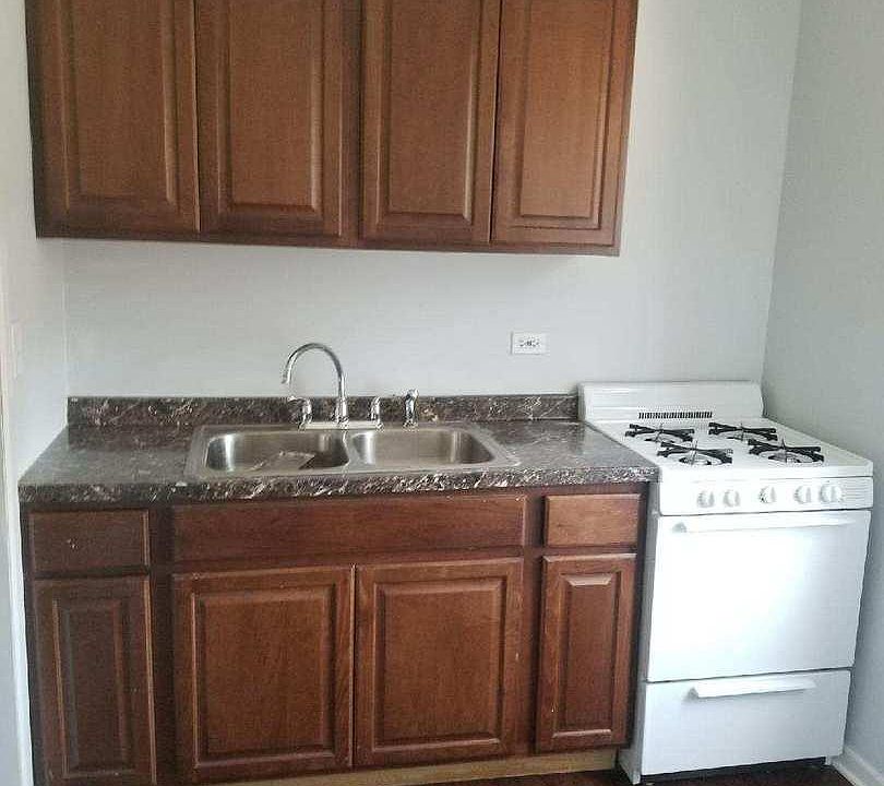 1st image of 2409 S Hoyne Ave #202