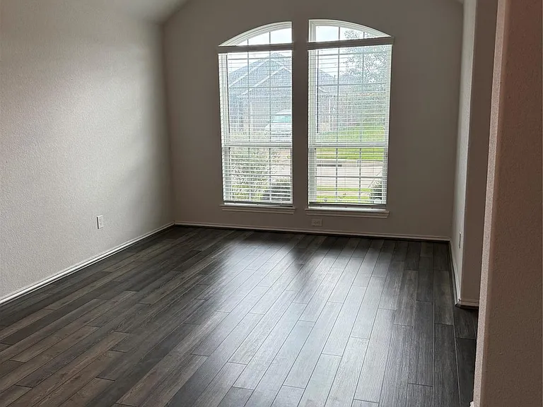 5186 Dry Hollow Dr — Photo 14