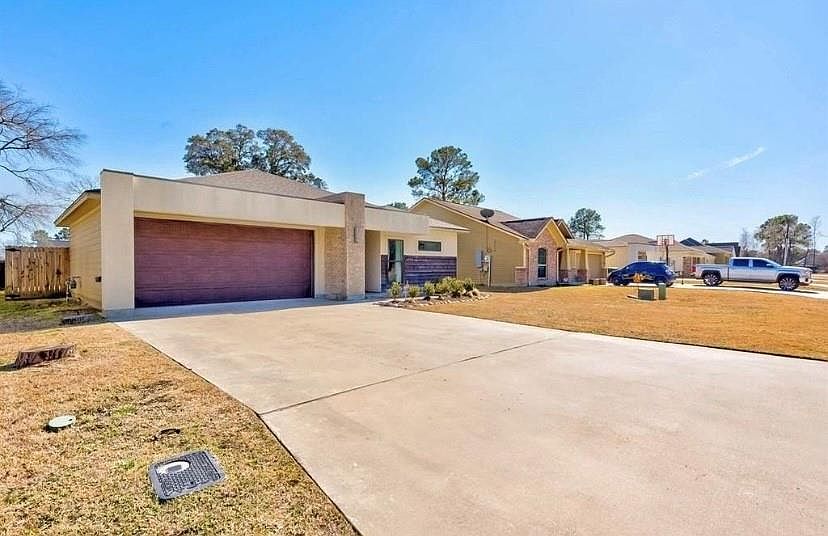 6735 Chase Beaumont TX 77708 Zillow