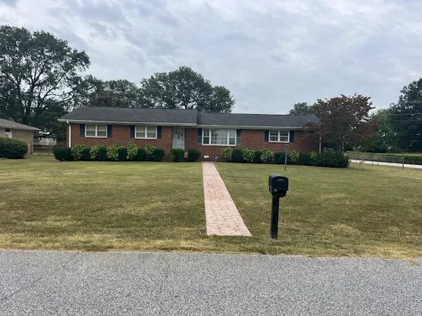 300 Drury Ln, Mauldin, SC 29662