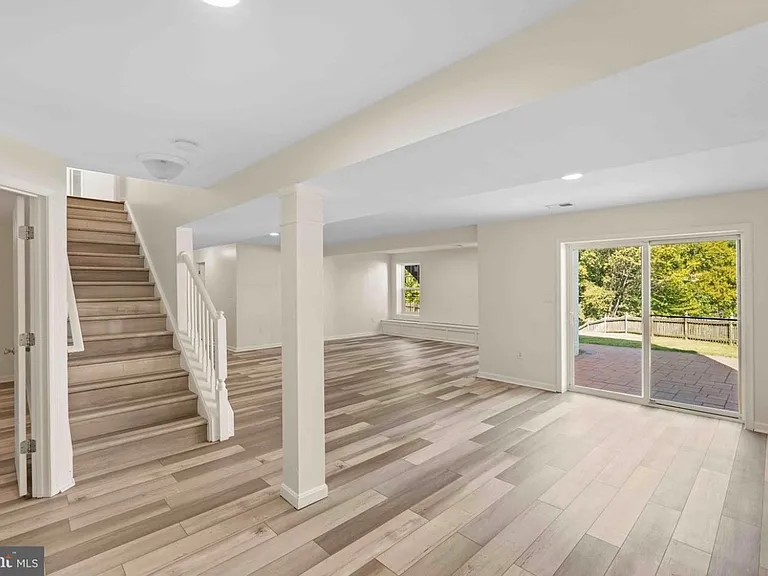 3312 Eagle Ridge Dr — Photo 2