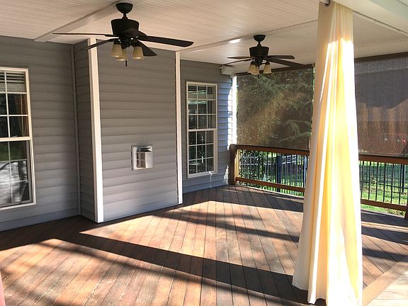 Covered deck w/ ceiling fans
