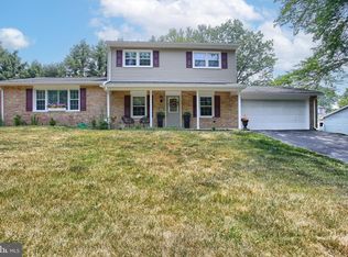 416 Orrs Bridge Rd, Camp Hill, PA 17011