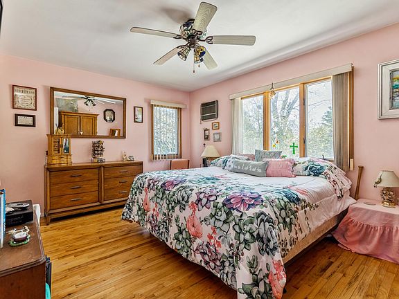 5th image of 26 Sarah Dr