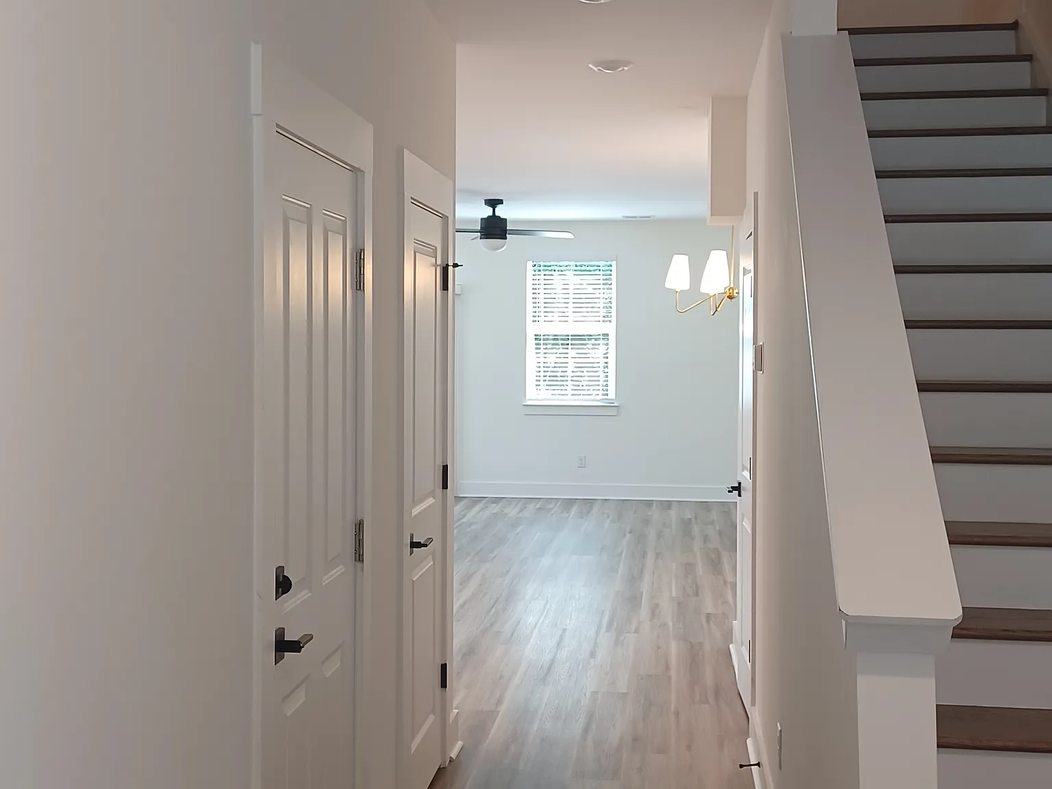4 bed, 2.5 bath, 1800 sqft, $2,275 — Photo 3