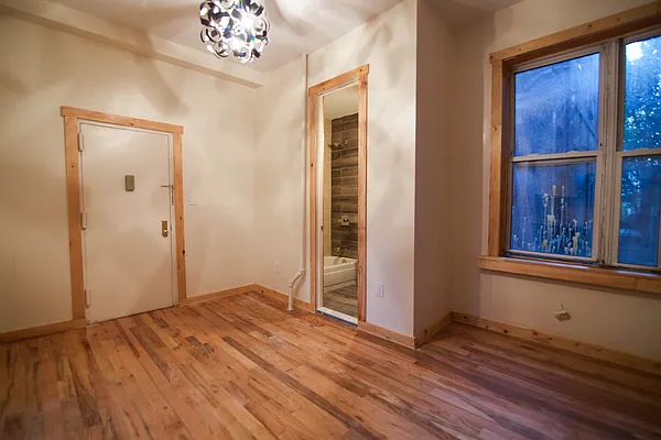 Rented by Nooklyn NYC LLC | media 10