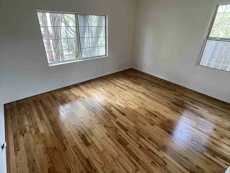 2946 S Beverly Dr — Photo 15