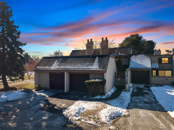 85 Viscount Drive #4C, Milford, CT 06460