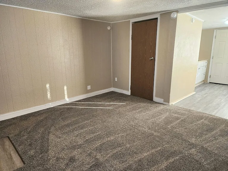 216 S Avenue I #4 — Photo 10