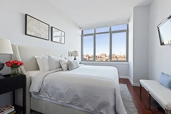 Sold by Compass | media 16