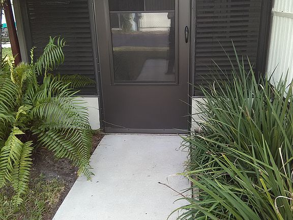 3rd image of 23 Leisure Ln