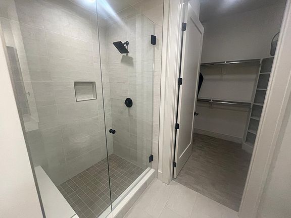 5th image of 905 Bannock St #1604