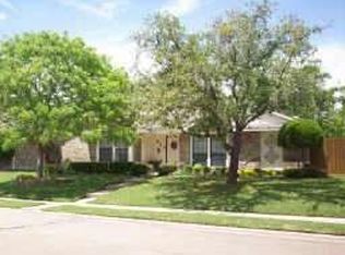 425 Trail View Ln, Garland, TX 75043