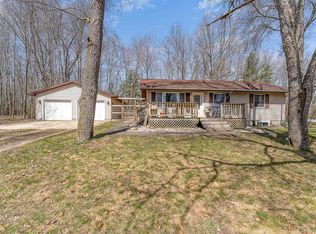 11529 Stoney Creek Dr, Farwell, MI 48622