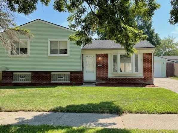 15647 Isabelle St, Romulus, MI 48174