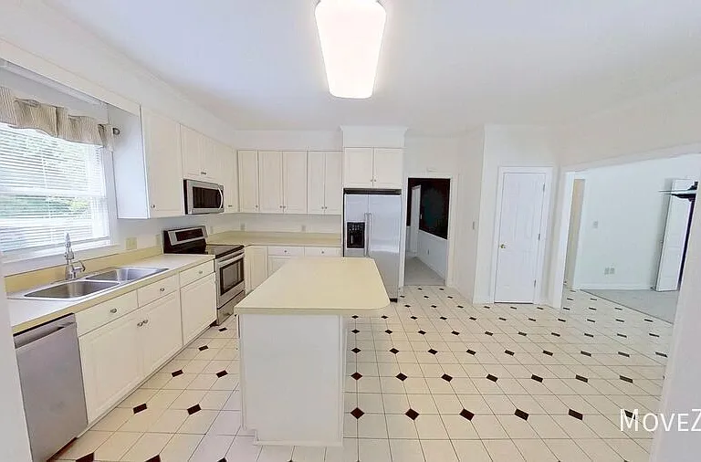 2400 Tweedmore Ct — Photo 19