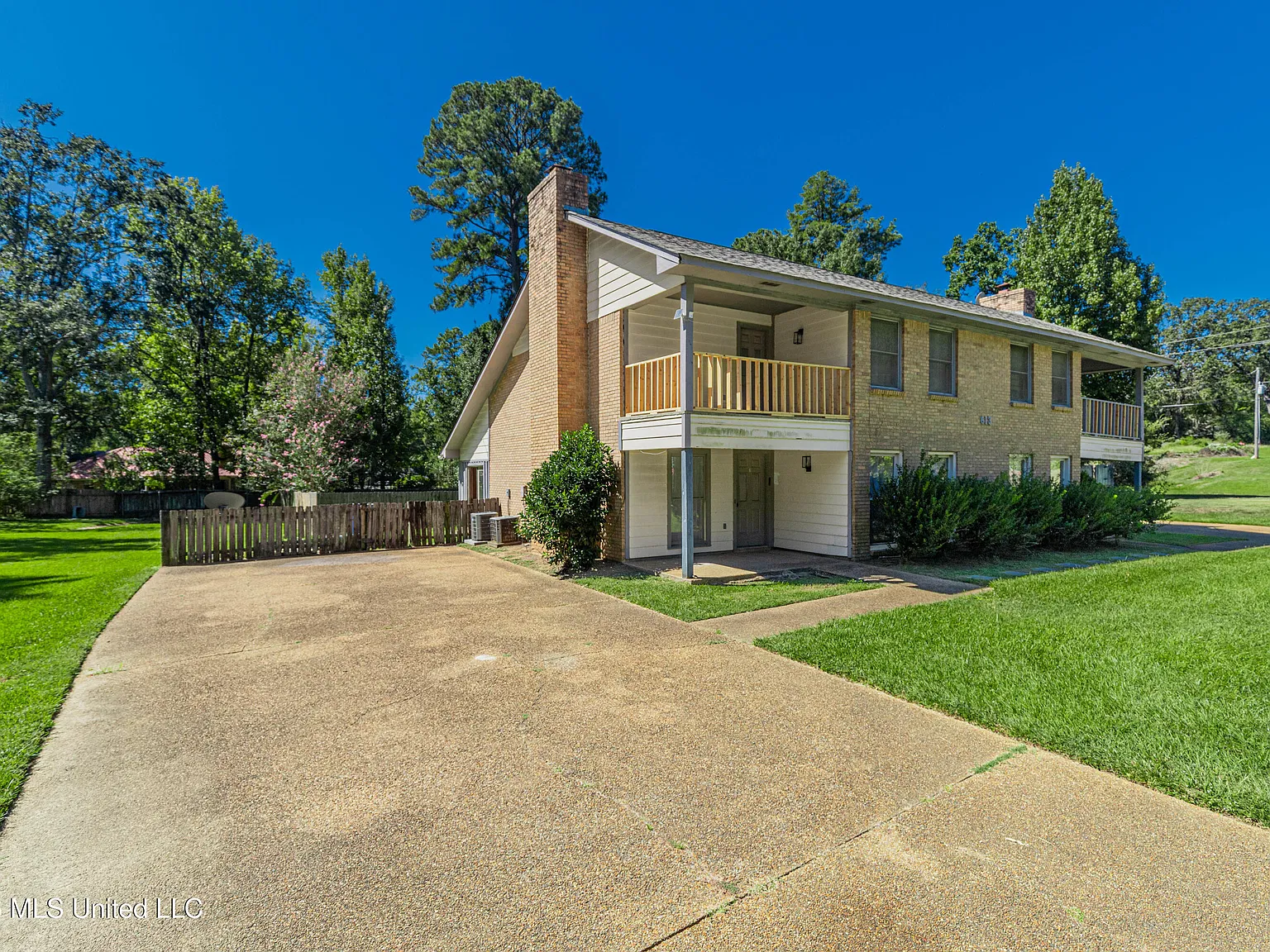 3 bed, 2.0 bath, 1650 sqft, $1,700 — Photo 4