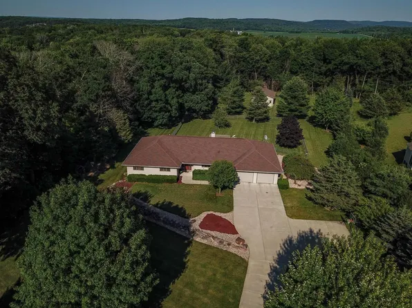 S4313 Cedarberry Lane, Baraboo, WI 53913