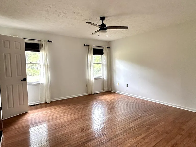 6604 Kodiak Dr — Photo 17