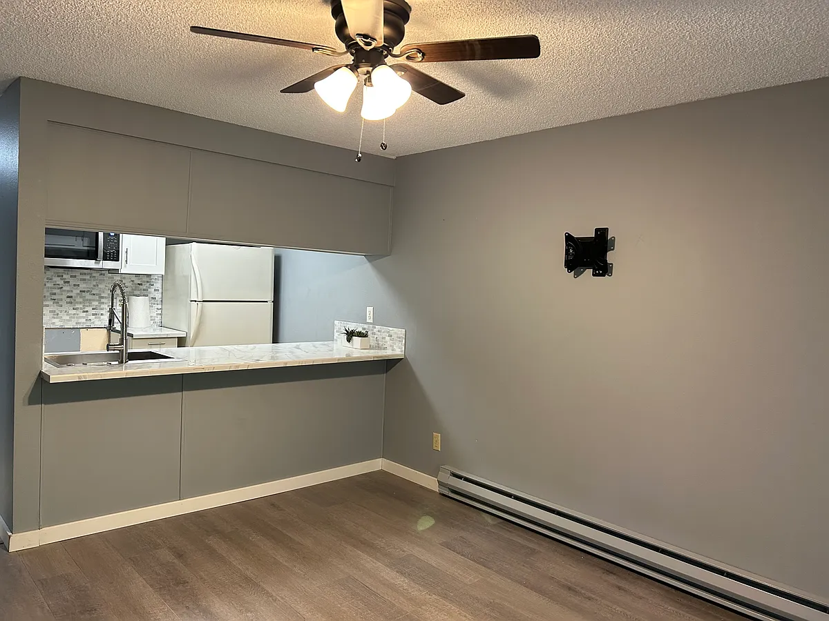 Building Photo - 29700 SW Courtside Dr #32