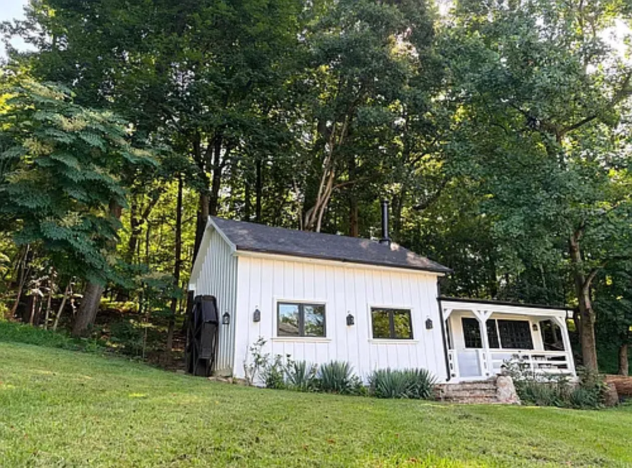 10701 Sprinkle Ln — Photo 1