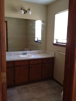 5th image of 3084 Parkside Ct