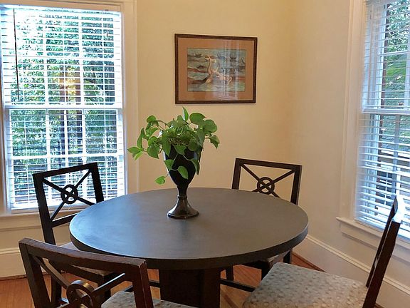 Dining room, can be used as office