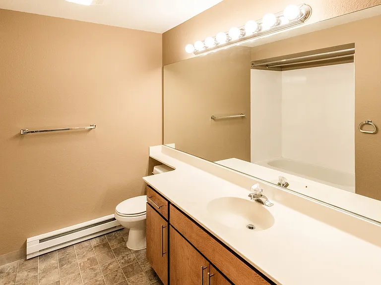 Graymayre Crossing Apartments — Photo 50