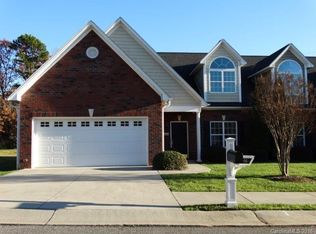 1996 Talbot Ln #1996, Hickory, NC 28602