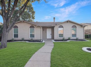 1906 Glencrest Ln, Garland, TX 75040