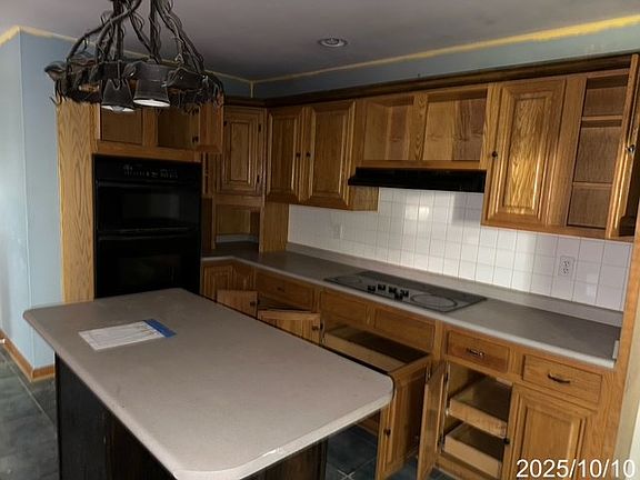 5th image of 147 Circle Dr