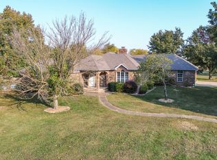 7 Fountain Lake Ln, Buffalo, MO 65622