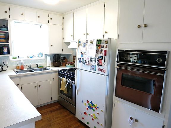 3rd image of 674 Wayland Ave