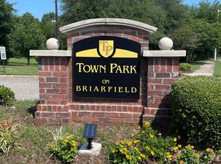 27 Ferncliff Dr, Hampton, VA 23669