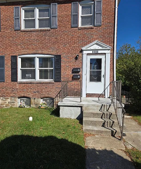 2914 Clearview Ave #2