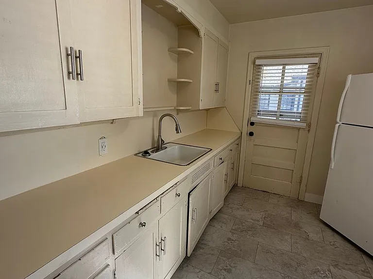1705 Hugur Ave — Photo 1