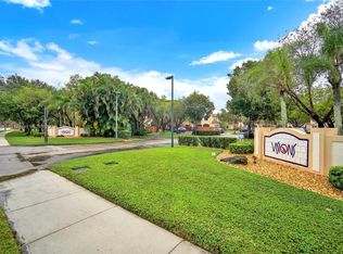 549 Racquet Club Rd APT 31, Fort Lauderdale, FL 33326