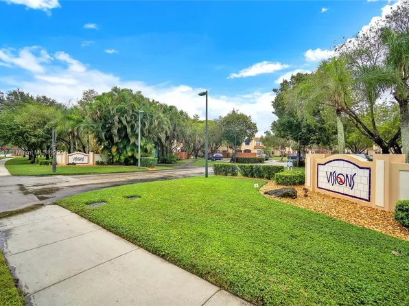 549 Racquet Club Rd APT 31, Fort Lauderdale, FL 33326