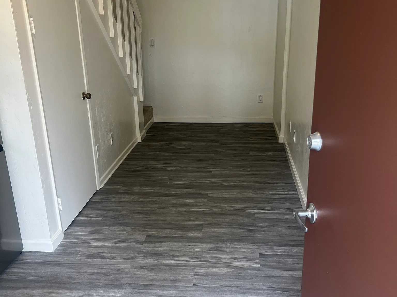Studio, 400 sqft, $1,980 — Photo 3