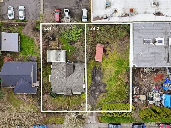 3rd image of 33 SE 83rd Ave