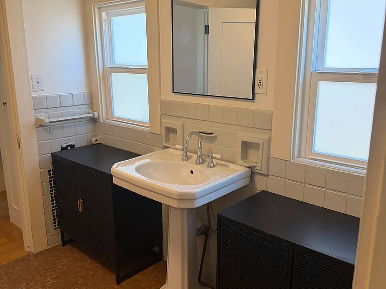 4360 Everett Ave #C — Photo 8