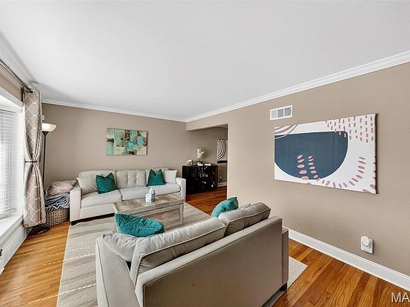 4th image of 265 Monterey Dr
