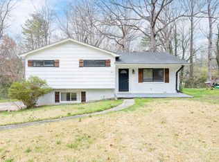 103 Holburn Ln, Taylors, SC 29687