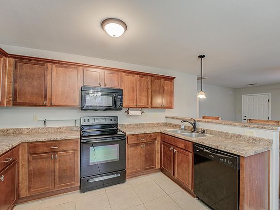 5th image of 259 Elsberry St