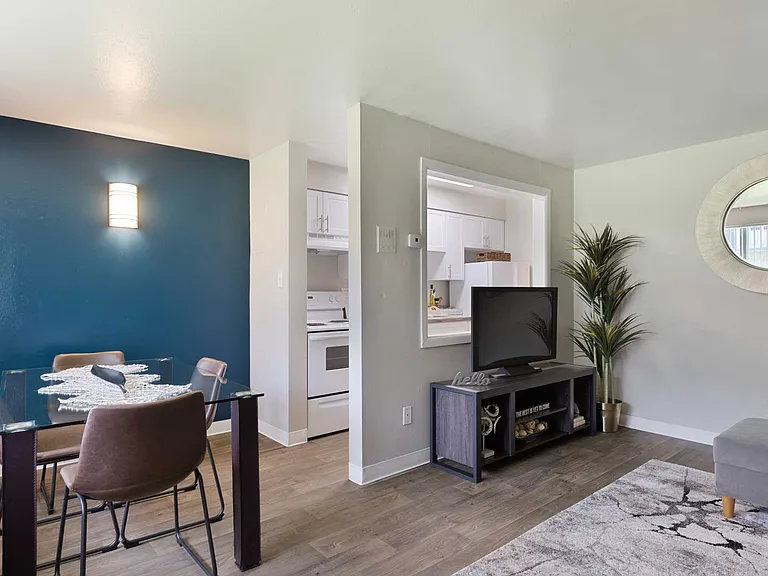 Park Place at Expo Apartments — Photo 6