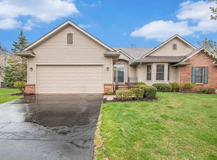 6149 Green Ash Dr, Brighton, MI