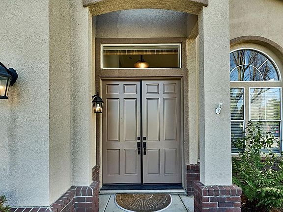 4th image of 5691 Mireille Dr