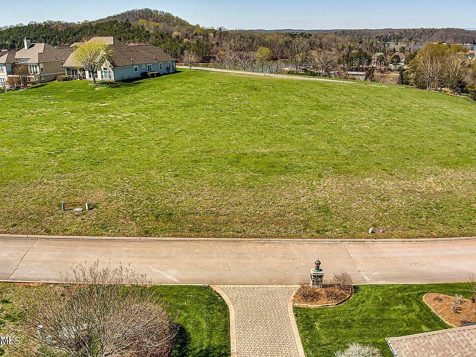 1st image of 229 Grandville Ct
